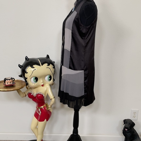 Hazel Short Dress Size Small - Picture 4 of 6